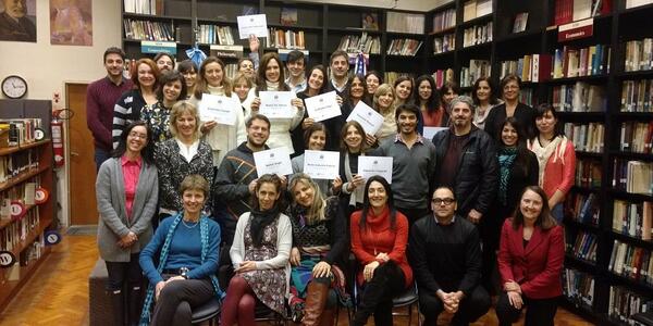 Entrega de diplomas para los alumnos de English for Journalists