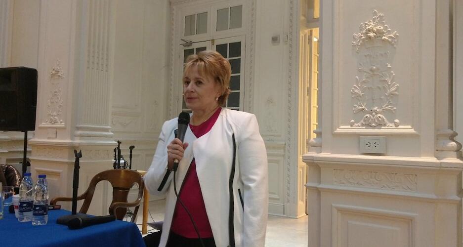 La escritora Jude Deveraux visitó ICANA